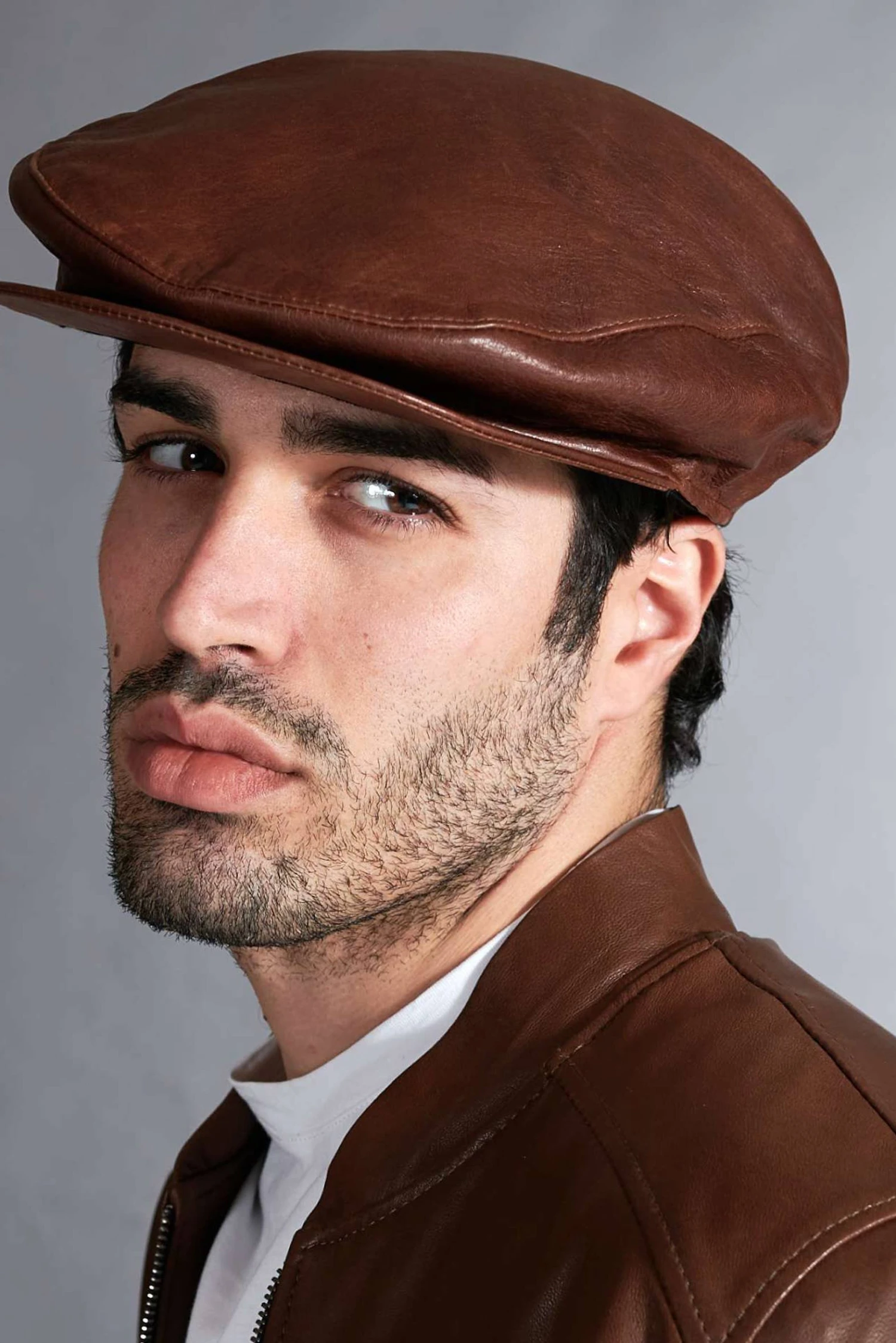 Braune Herrenmütze Ledercap Vintage Visier Mit Druckknopf 1 Braune Herrenmütze Ledercap Vintage Visier Mit Druckknopf