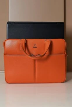 Orange Laptop Aktentasche Aus Leder Doppelte Fronttasche 24 Orange Laptop Aktentasche Aus Leder Doppelte Fronttasche -D’ARIENZO Verkäufe Laptop Aktentasche leder Schultertasche echtes leder orange Justin 10