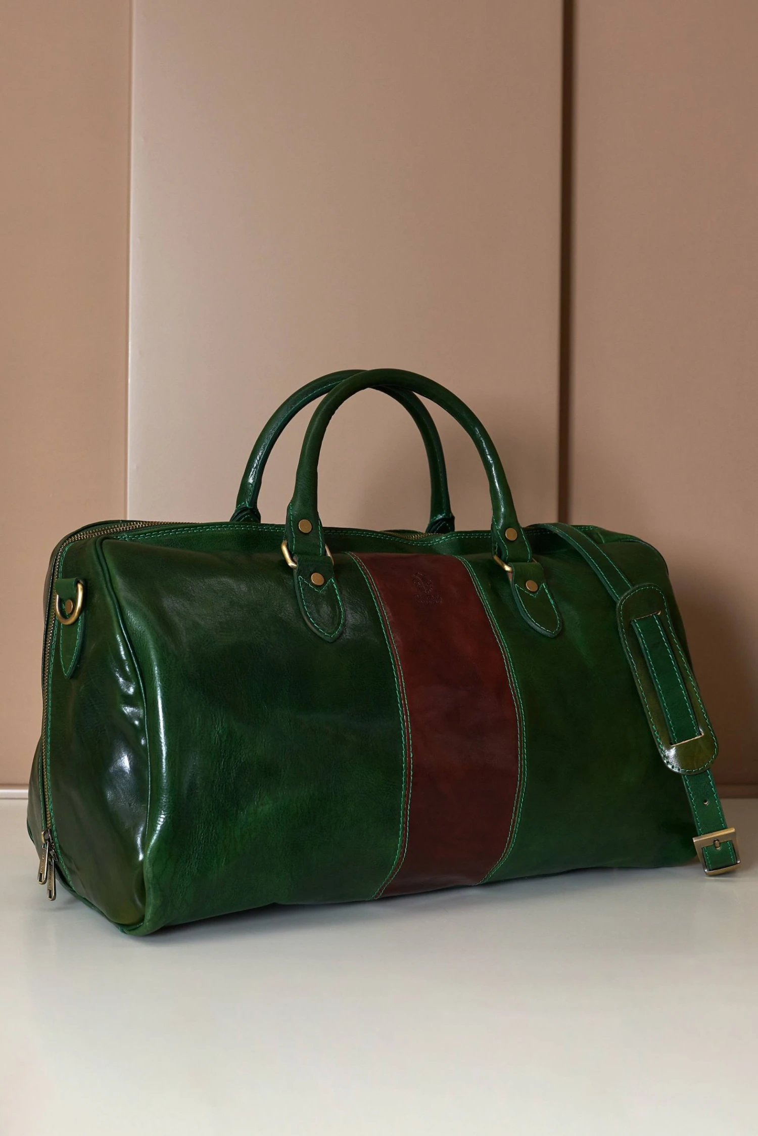 Grüne Braune Reisetasche Aus Leder Mit Reißverschluss 9 Grüne Braune Reisetasche Aus Leder Mit Reißverschluss – Bild 9