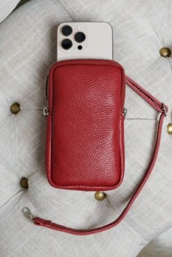 Burgunder Mobile Umhängetasche Aus Leder Mit Schultergurt