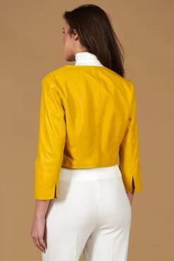 Gelbe Kurze Jacke Aus Naturleder Mit Runder Kragen 17 Gelbe Kurze Jacke Aus Naturleder Mit Runder Kragen -D’ARIENZO Verkäufe kurze lederjacke bolero echtes leder gelbe Miss 7