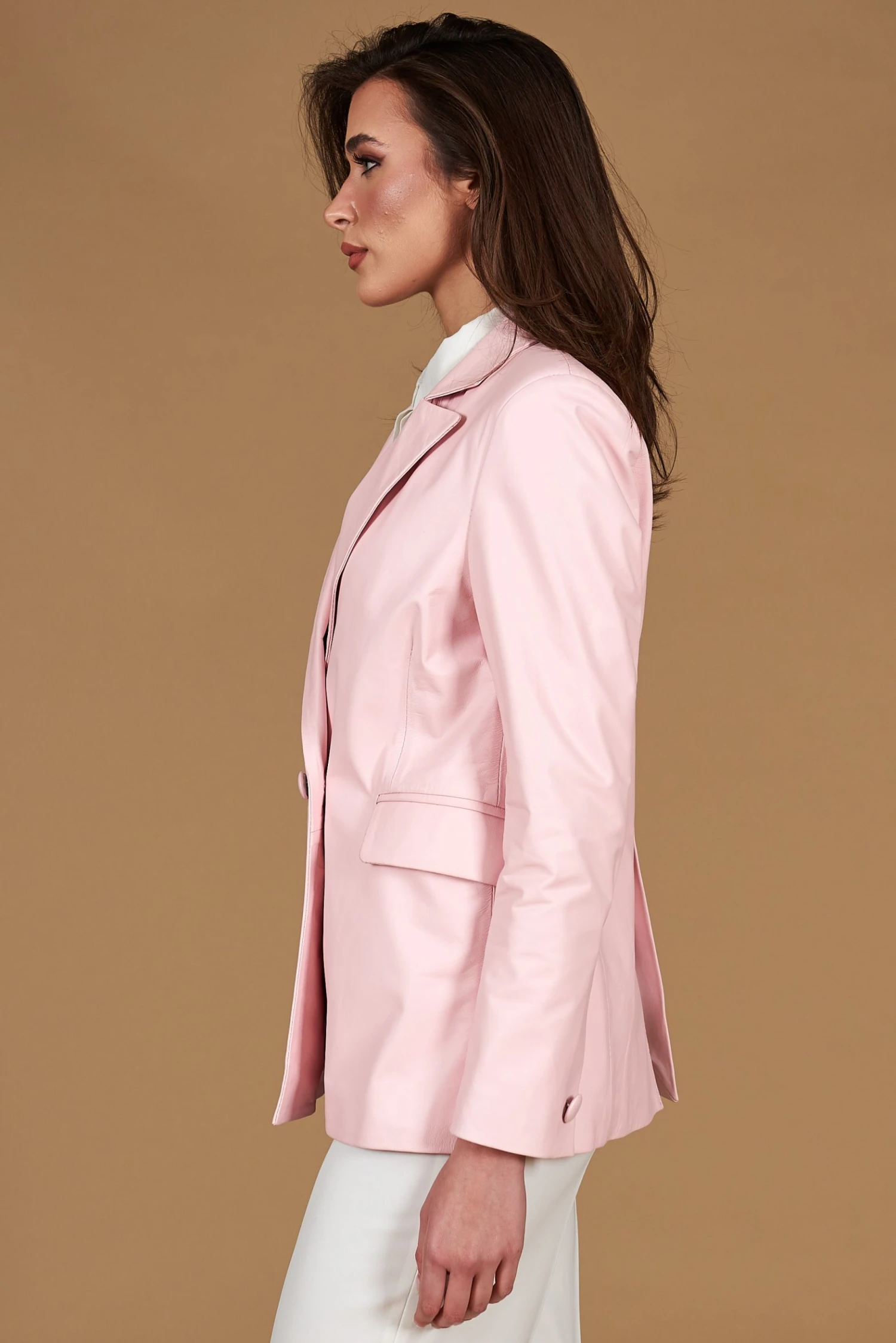 Zweireihiges Blazer Aus Rosa Leder Knopfverschluss 9 Zweireihiges Blazer Aus Rosa Leder Knopfverschluss – Bild 9