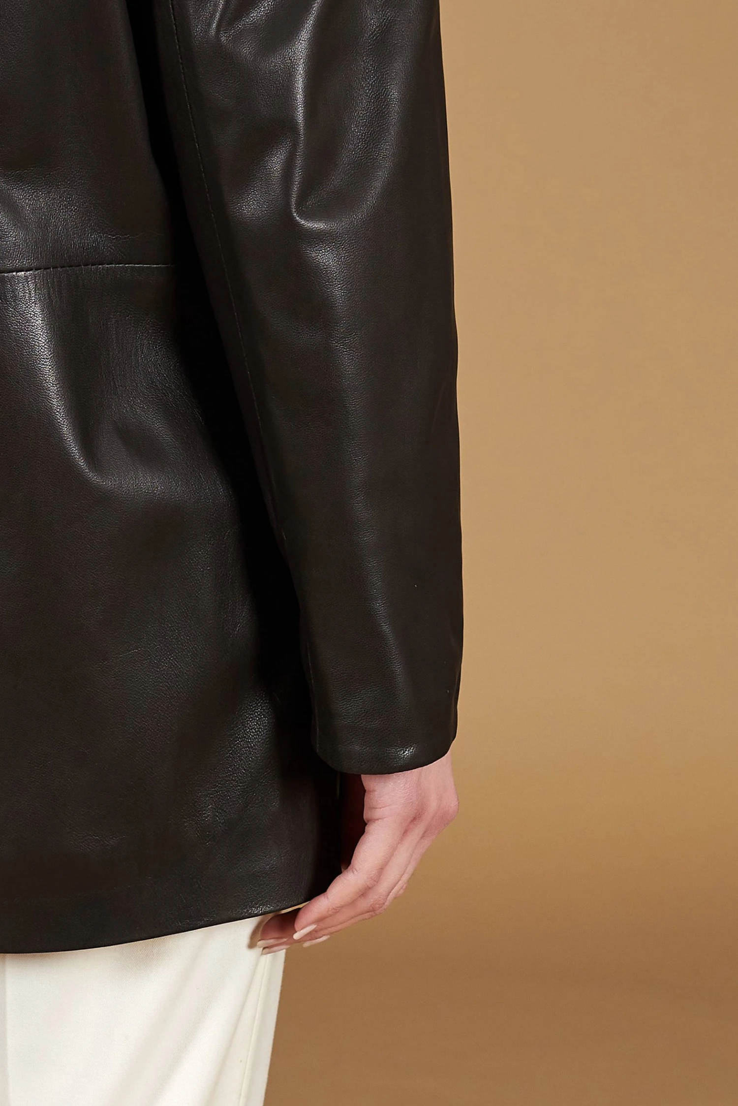 Braune Lederjacke übergroße Version 11 Braune Lederjacke übergroße Version – Bild 11