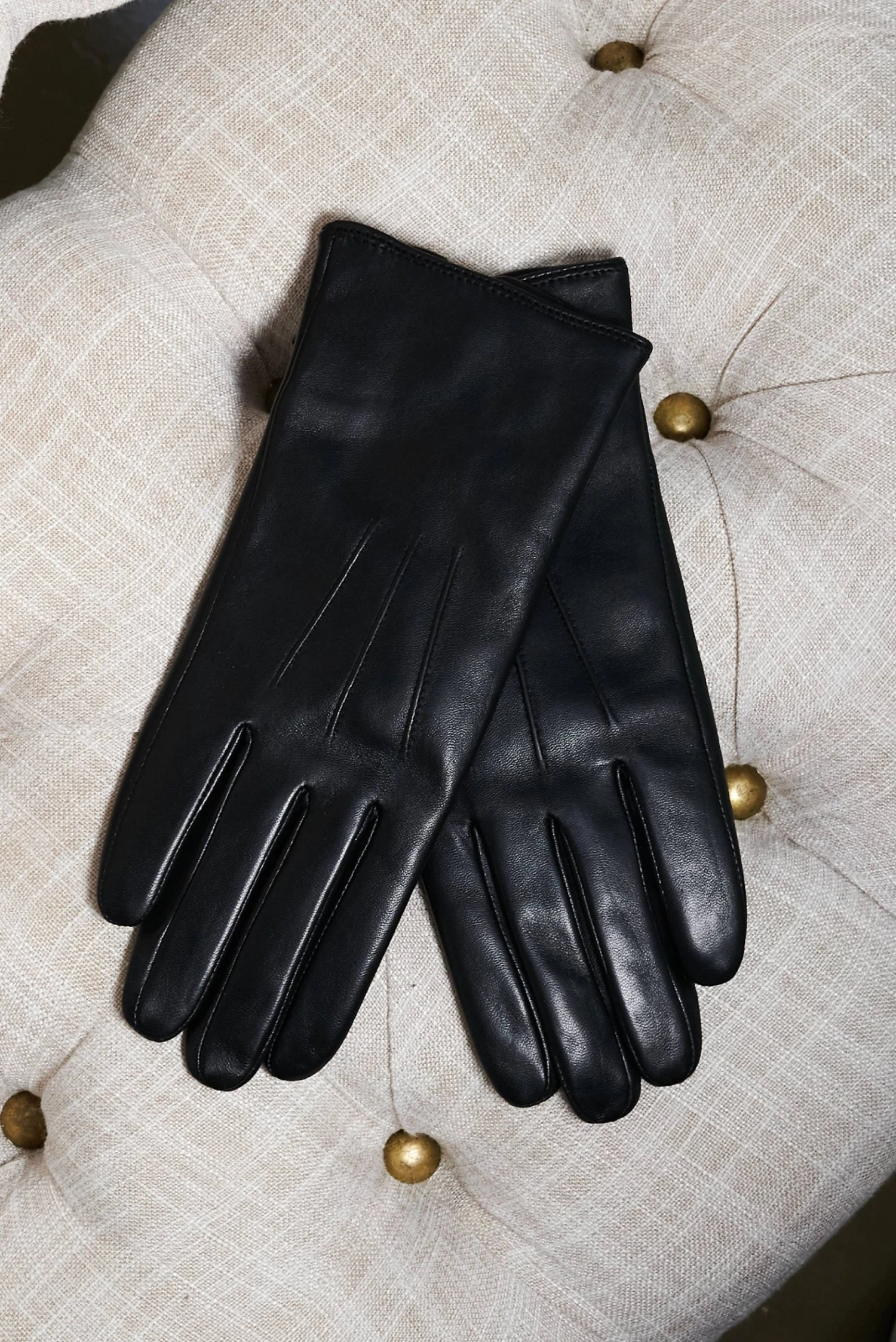 Damenhandschuh Aus Schwarzem Leder Mit Touchscreen 2 Damenhandschuh Aus Schwarzem Leder Mit Touchscreen – Bild 2