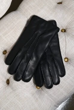 Schwarzer Lederhandschuh Für Herren Mit Erhabenen Nähten