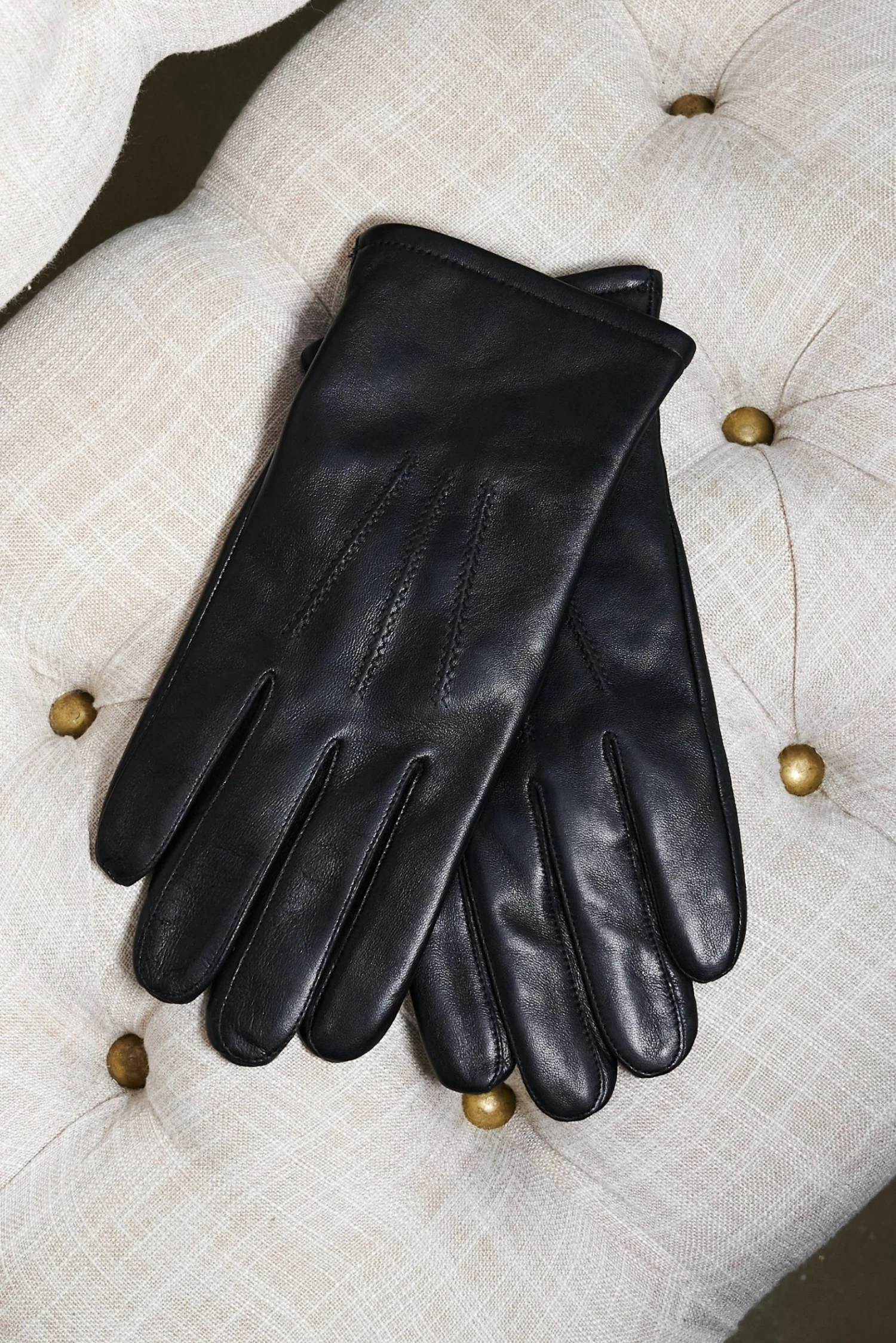 Herrehandschuh Aus Schwarzem Leder Mit Touchscreen 2 Herrehandschuh Aus Schwarzem Leder Mit Touchscreen – Bild 2