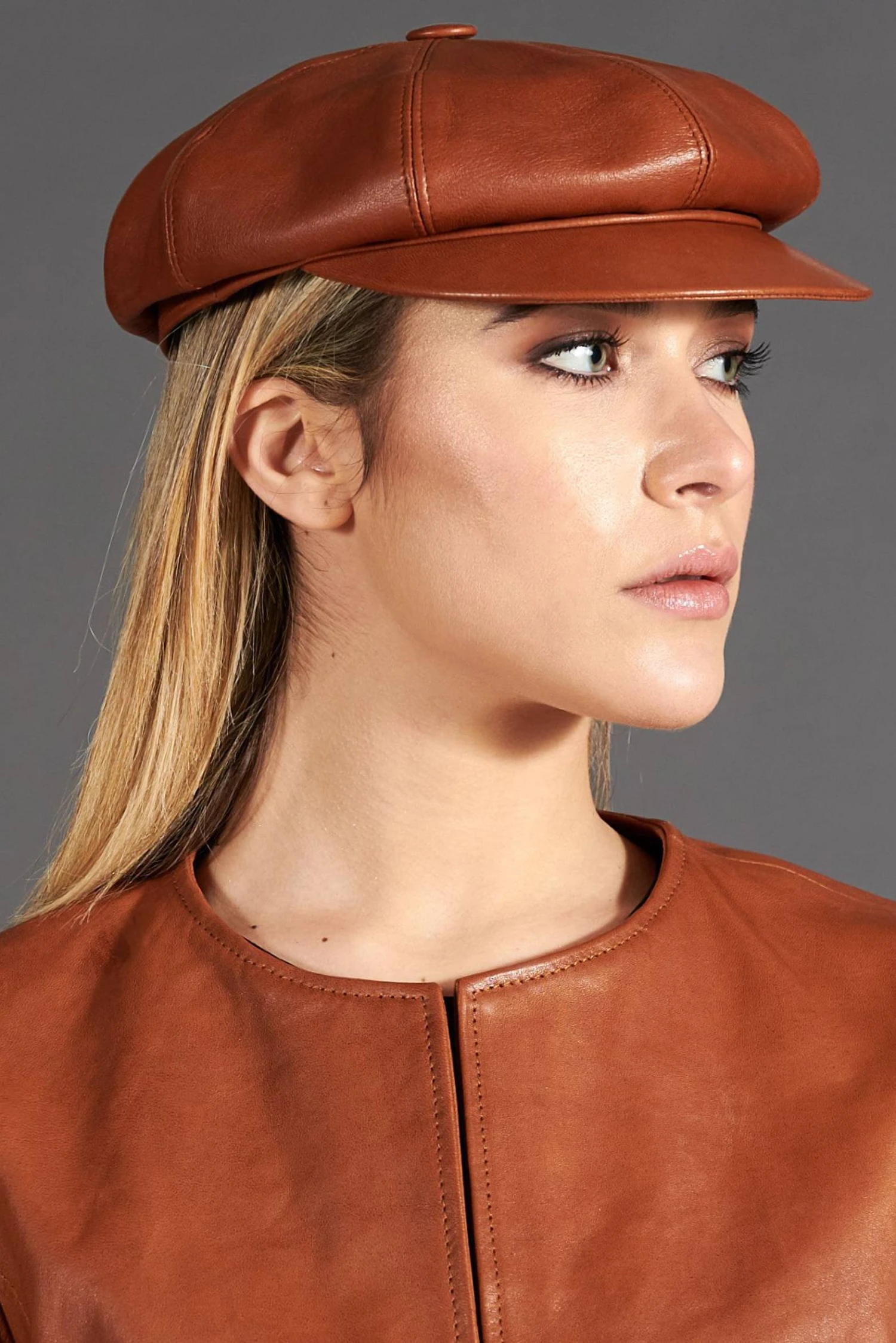 Tabak Damen Lederhut Aus Nappaleder Barett Mit Visier 1 Tabak Damen Lederhut Aus Nappaleder Barett Mit Visier