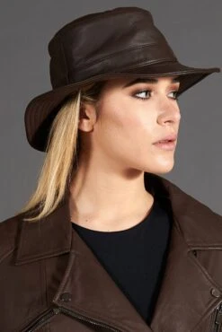 Dunkelbraune Damen Lederhut Nappaleder Eimer Geschnitten