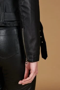 Chiodo Schwarze Leder Bikerjacke Mit Glattem Nappa-gürtel -D’ARIENZO Verkäufe lederjacke damen bikerjacke echtes leder schwarze Chiodo 12