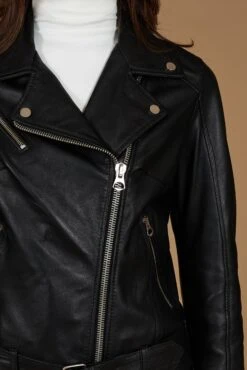 Chiodo Schwarze Leder Bikerjacke Mit Glattem Nappa-gürtel -D’ARIENZO Verkäufe lederjacke damen bikerjacke echtes leder schwarze Chiodo 13