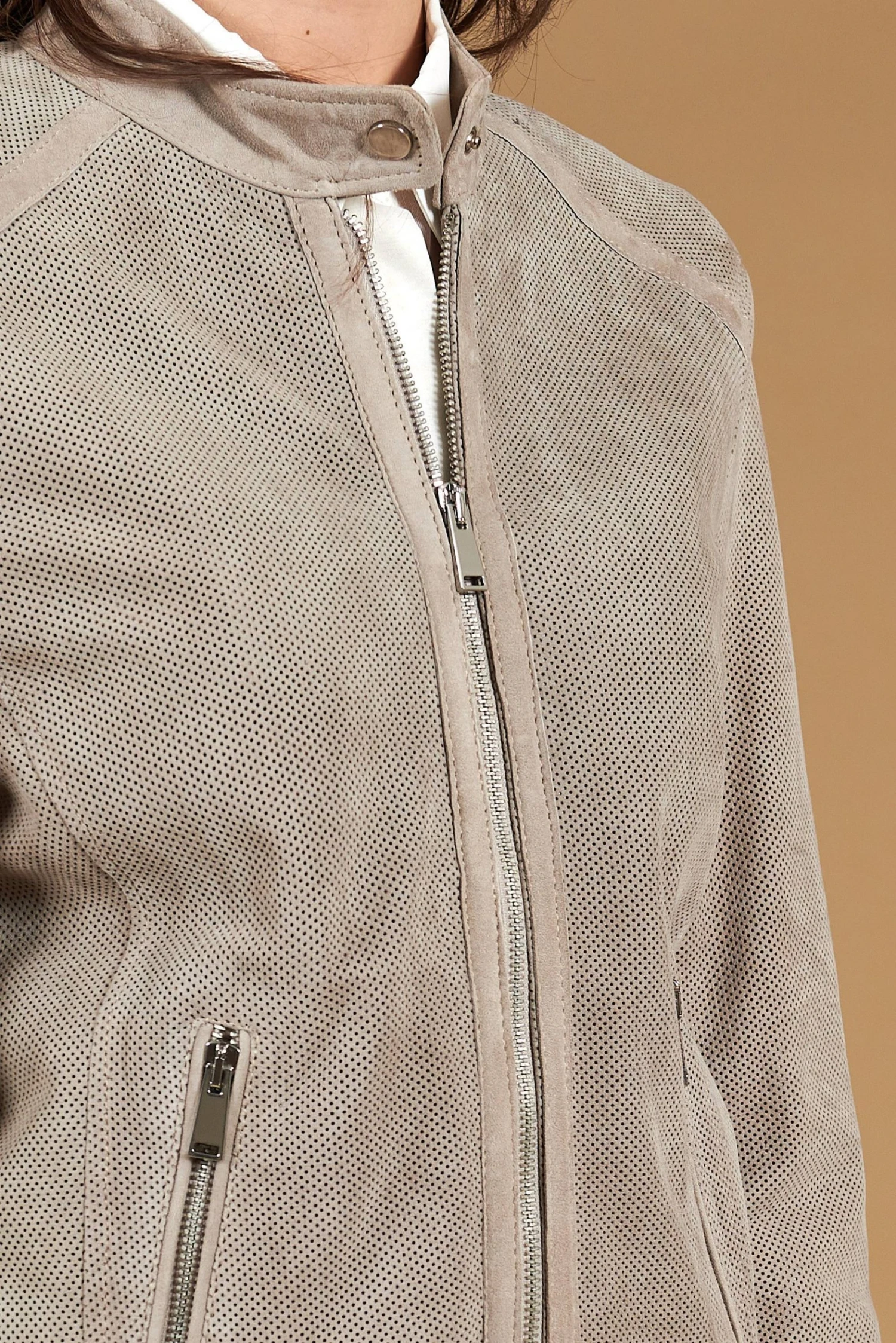 Graue Bikerjacke Perforiertes Wildleder Glatte-effekt 13 Graue Bikerjacke Perforiertes Wildleder Glatte-effekt – Bild 13