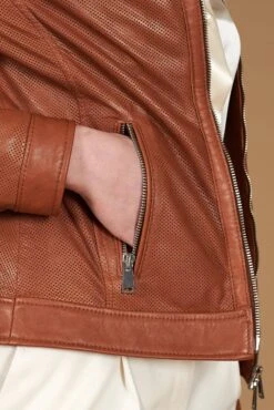 Lederfarben Perforiertes Lederbikerjacke Glatte-effekt -D’ARIENZO Verkäufe lederjacke frauen perforiertes bikerjacke echtes leder lederfarben Linda 11