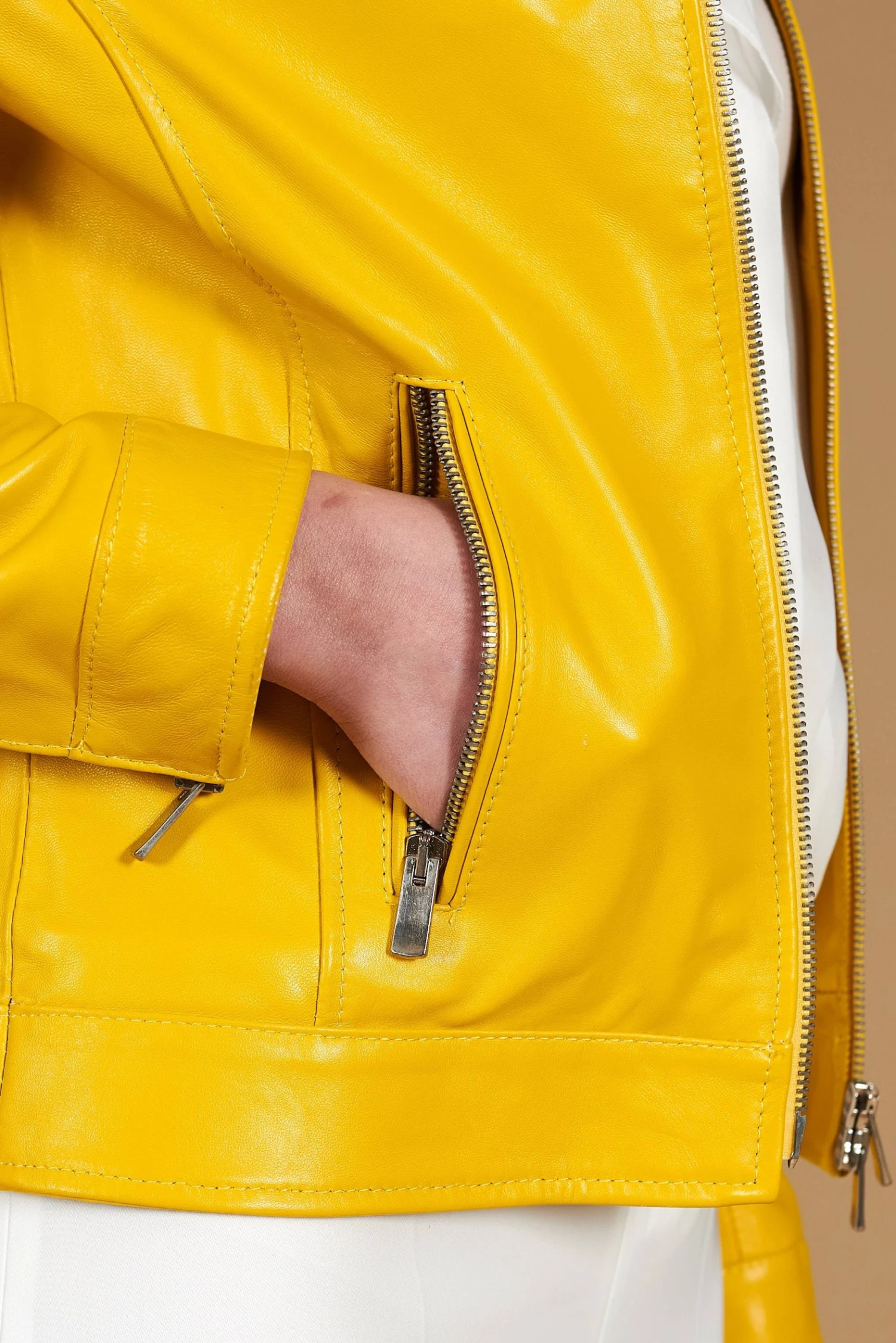 Gelbe Bikerlederjacke Naturleder Glatte-effekt 12 Gelbe Bikerlederjacke Naturleder Glatte-effekt – Bild 12