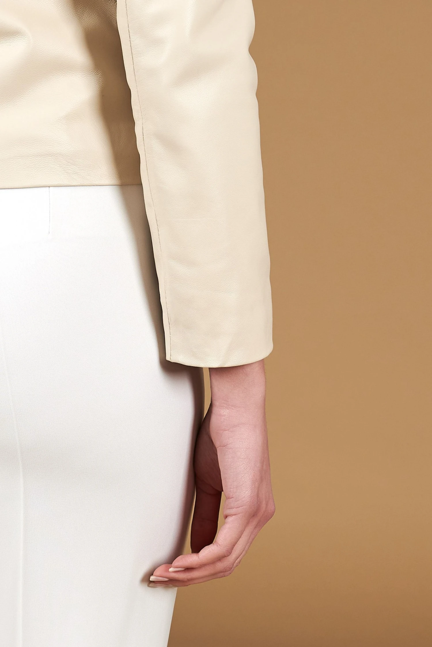 Cremefarben Lederjacke Rundhalskragen Glatter-effekt 12 Cremefarben Lederjacke Rundhalskragen Glatter-effekt – Bild 12