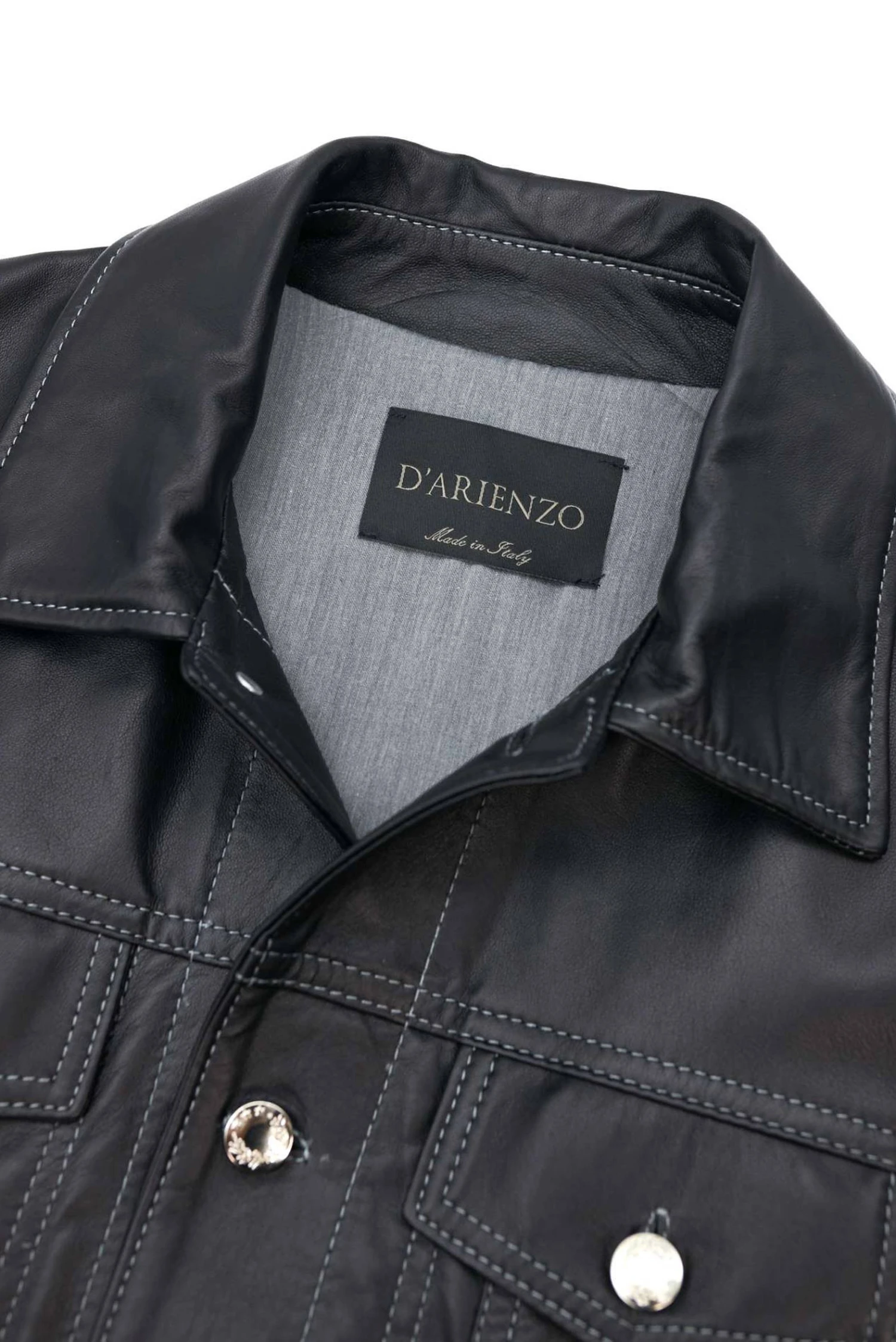 Schwarze Bikerlederjacke Knöpfen Und Hemdkragen 13 Schwarze Bikerlederjacke Knöpfen Und Hemdkragen – Bild 13