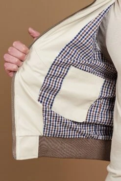 Bomber Cremefarben Lederjacke Mit Kontrastierende Taupefarbene Profile -D’ARIENZO Verkäufe lederjacke fur herren bomber echtes leder cremefarben 106 11