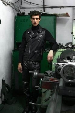 Schwarze ärmellose Weste Aus Glattem Nappaleder -D’ARIENZO Verkäufe lederjacke fur herren weste biker echtes leder schwarz Ermal 2