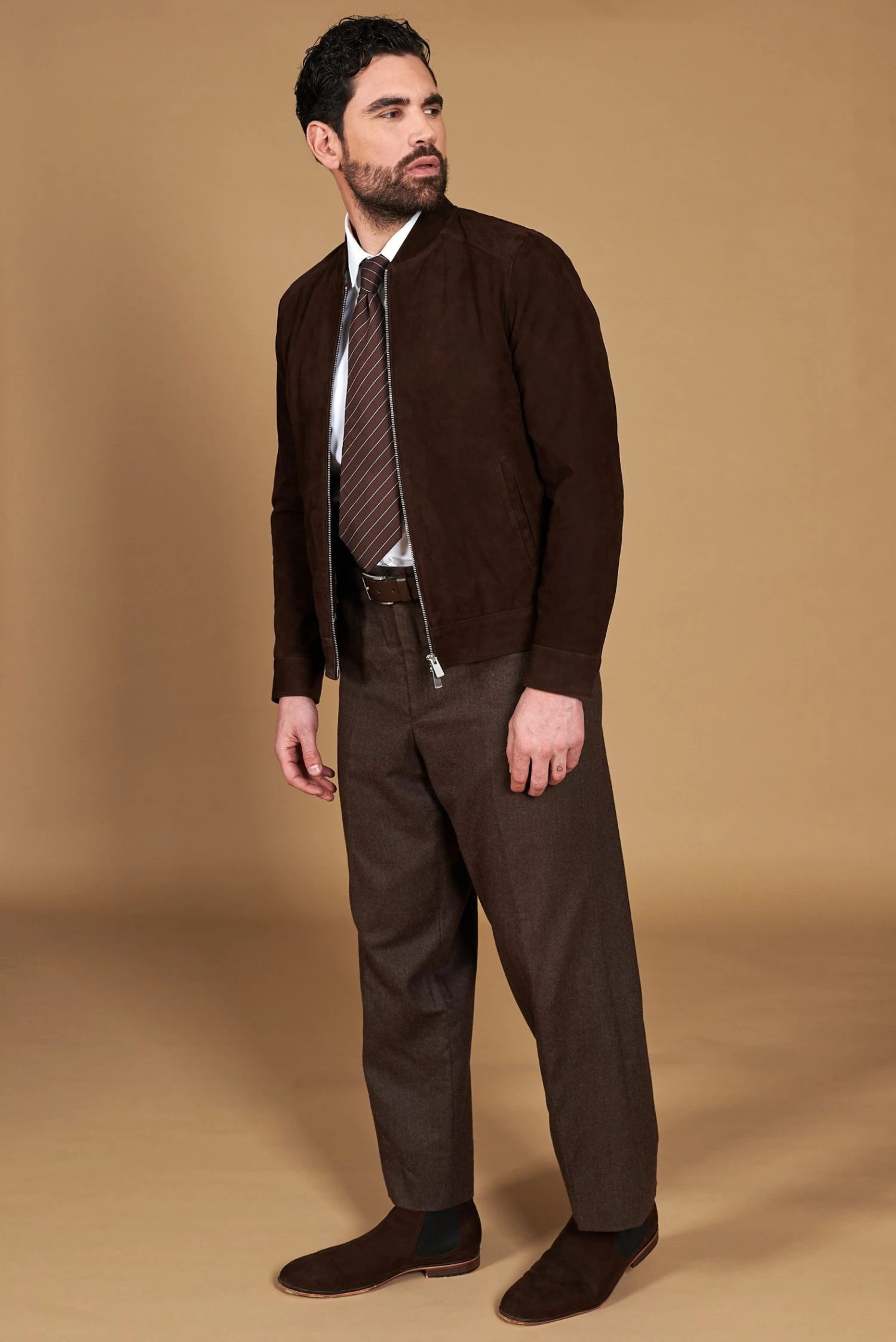 Dunkelraune Lederjacke Wildleder Mit Reißverschluss 2 Dunkelraune Lederjacke Wildleder Mit Reißverschluss – Bild 2