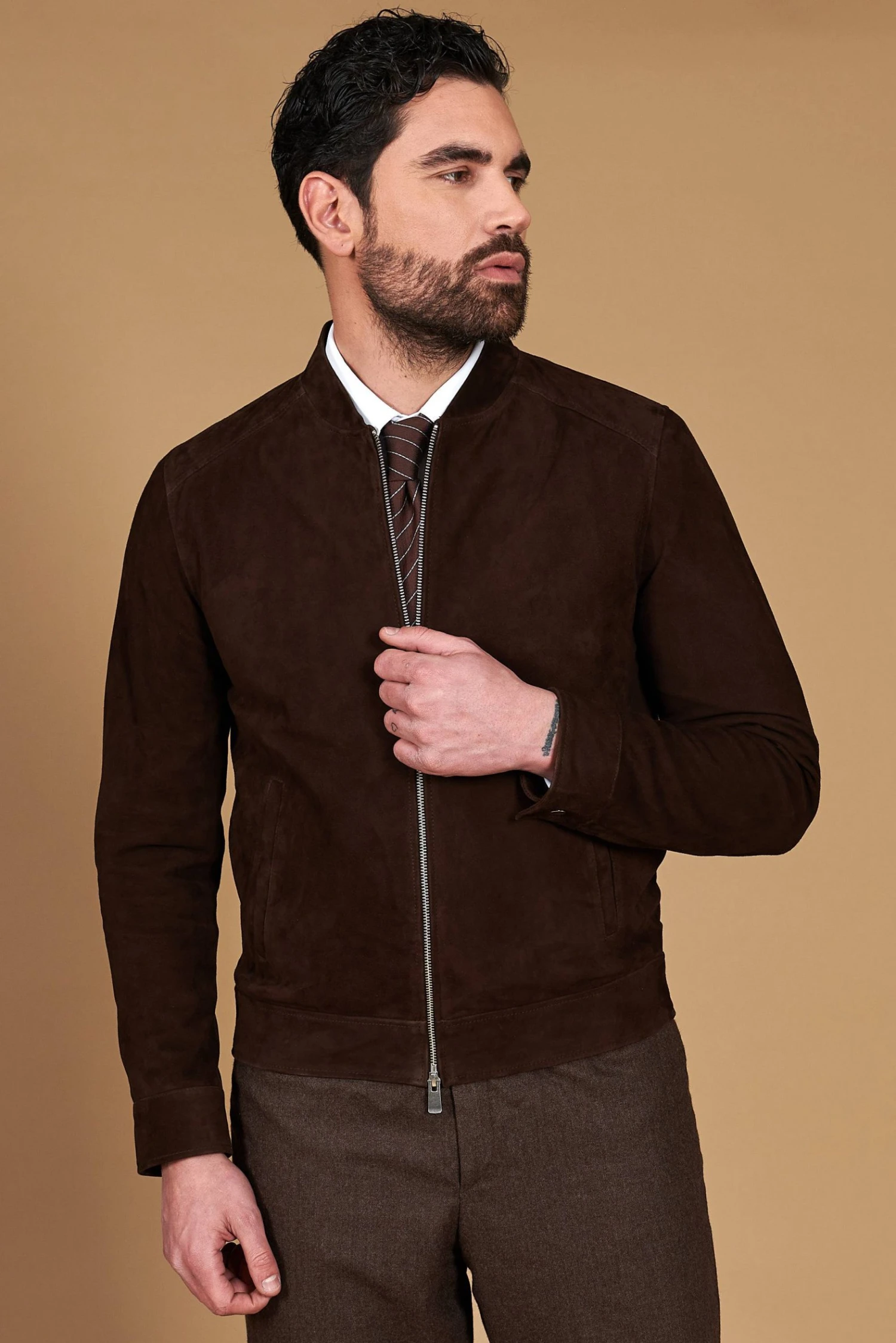 Dunkelraune Lederjacke Wildleder Mit Reißverschluss 7 Dunkelraune Lederjacke Wildleder Mit Reißverschluss – Bild 7