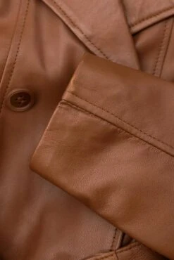 Lederfarben Zweireihiger Natur-ledermantel Mit Seitenschlitze 27 Lederfarben Zweireihiger Natur-ledermantel Mit Seitenschlitze -D’ARIENZO Verkäufe ledermantel fur frauen lange vinatge echtes leder lederfarben Hazel 13