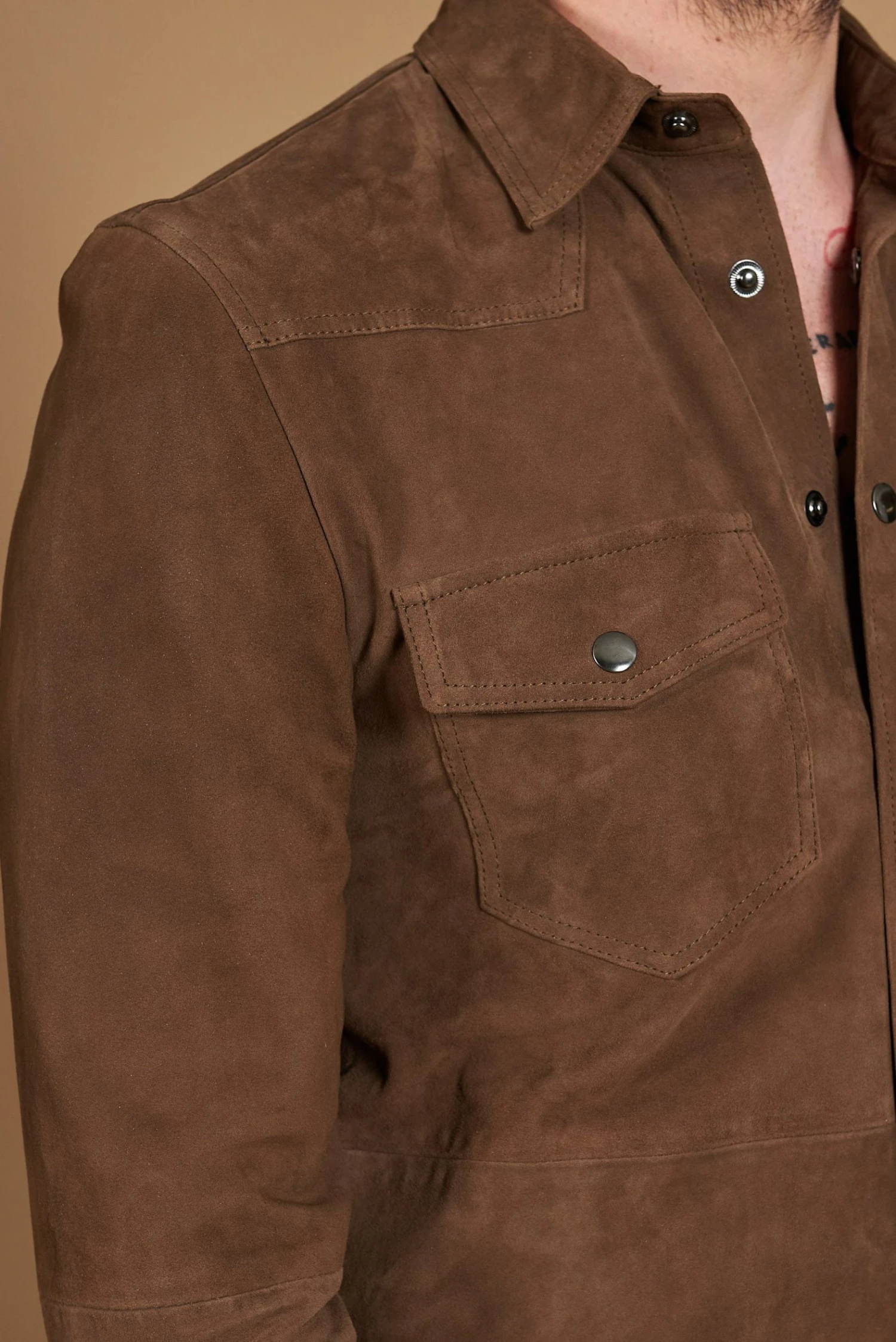 Taupe Ungefüttert Wildlederhemd Mit Knopfverschluss 11 Taupe Ungefüttert Wildlederhemd Mit Knopfverschluss – Bild 11